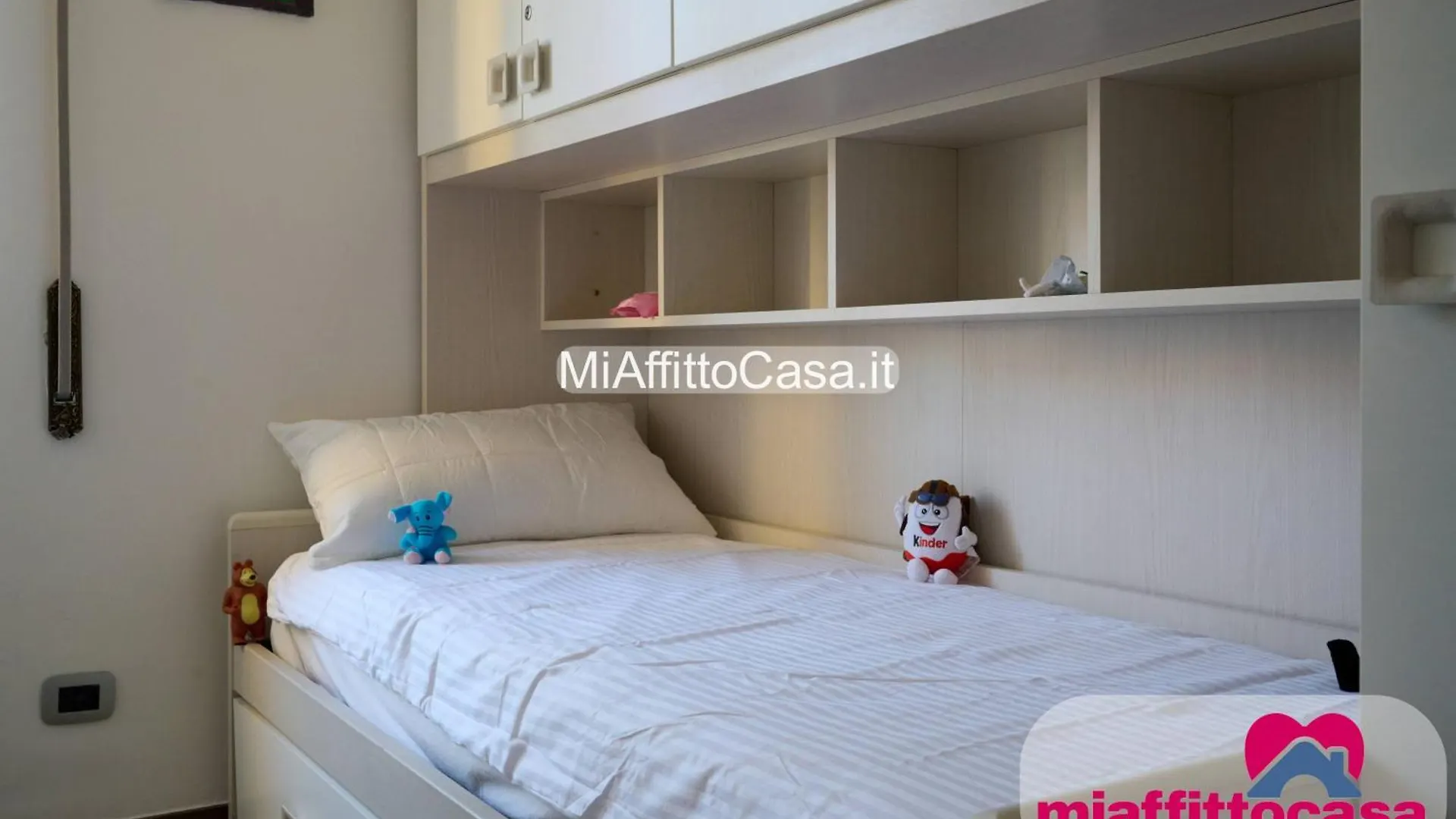 Wissam'S Red Kitchen Apartment Milaan