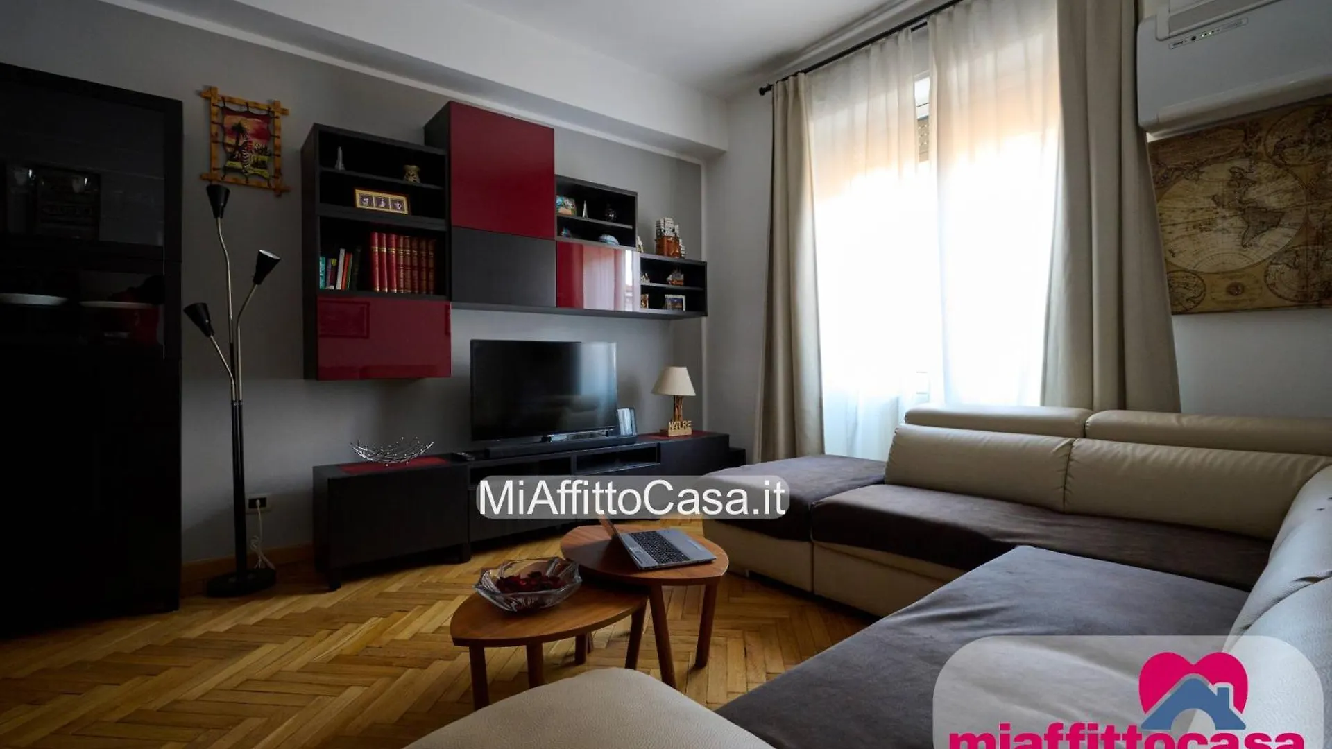 Wissam'S Red Kitchen Apartment Milaan