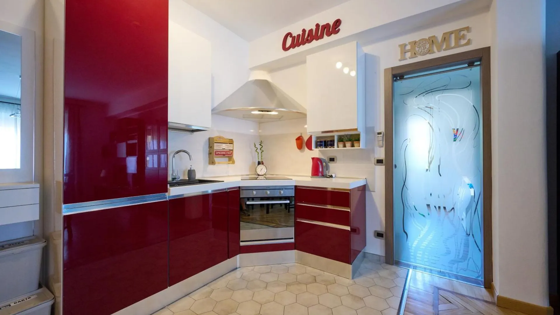 Wissam'S Red Kitchen Apartment Milano