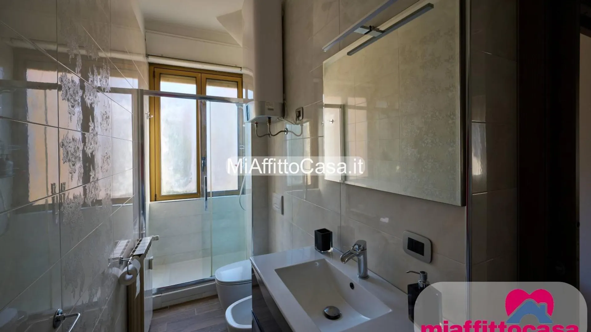Wissam'S Red Kitchen Apartment Milano Italia
